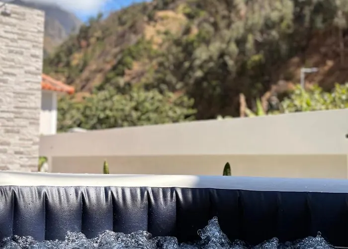 Old Aqueduct Village 1 - - Madeira * Serra de Água